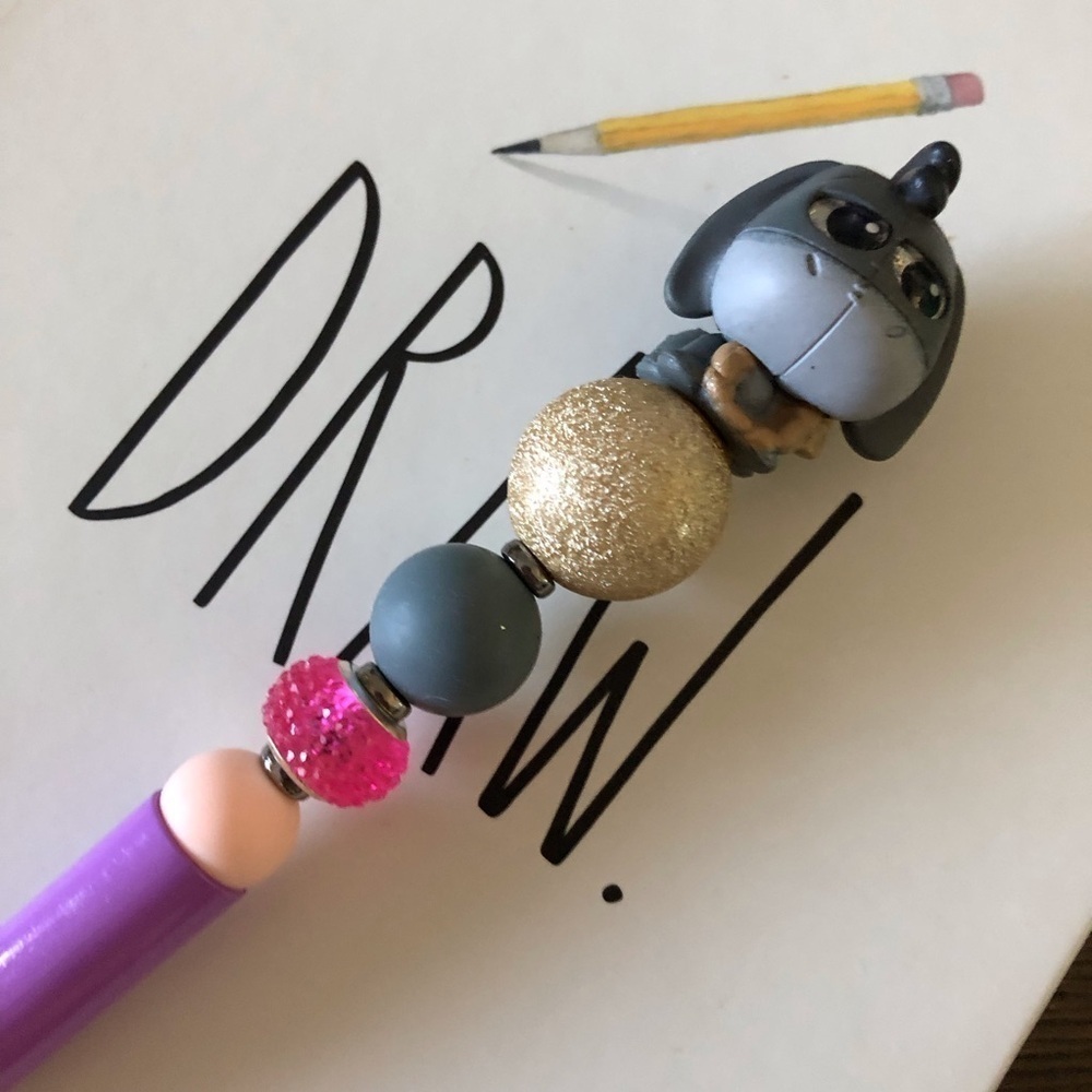 Disney Doorables: Winnie the Pooh: Eeyore handmade beaded pen